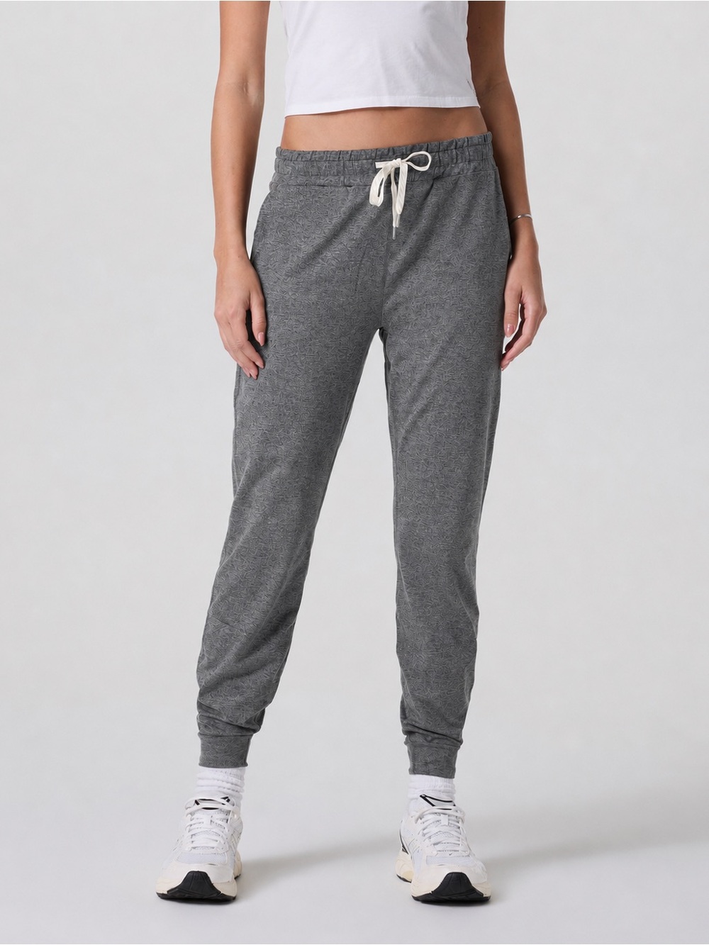 Vuori Women's Performance Joggers Heathered Gray